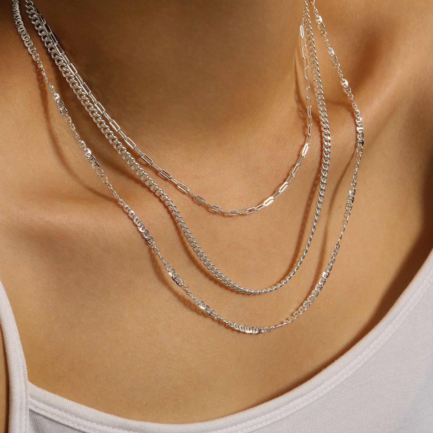 PAPERCLIP CHAIN NECKLACE